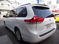 2013 TOYOTA SIENNA XLE