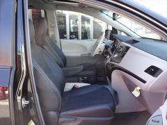 2013 SIENNA SE