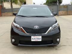 2016 TOYOTA SIENNA SE