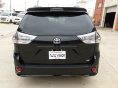 2016 TOYOTA SIENNA SE