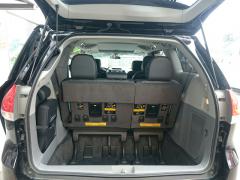 2011 TOYOTA SIENNA SE